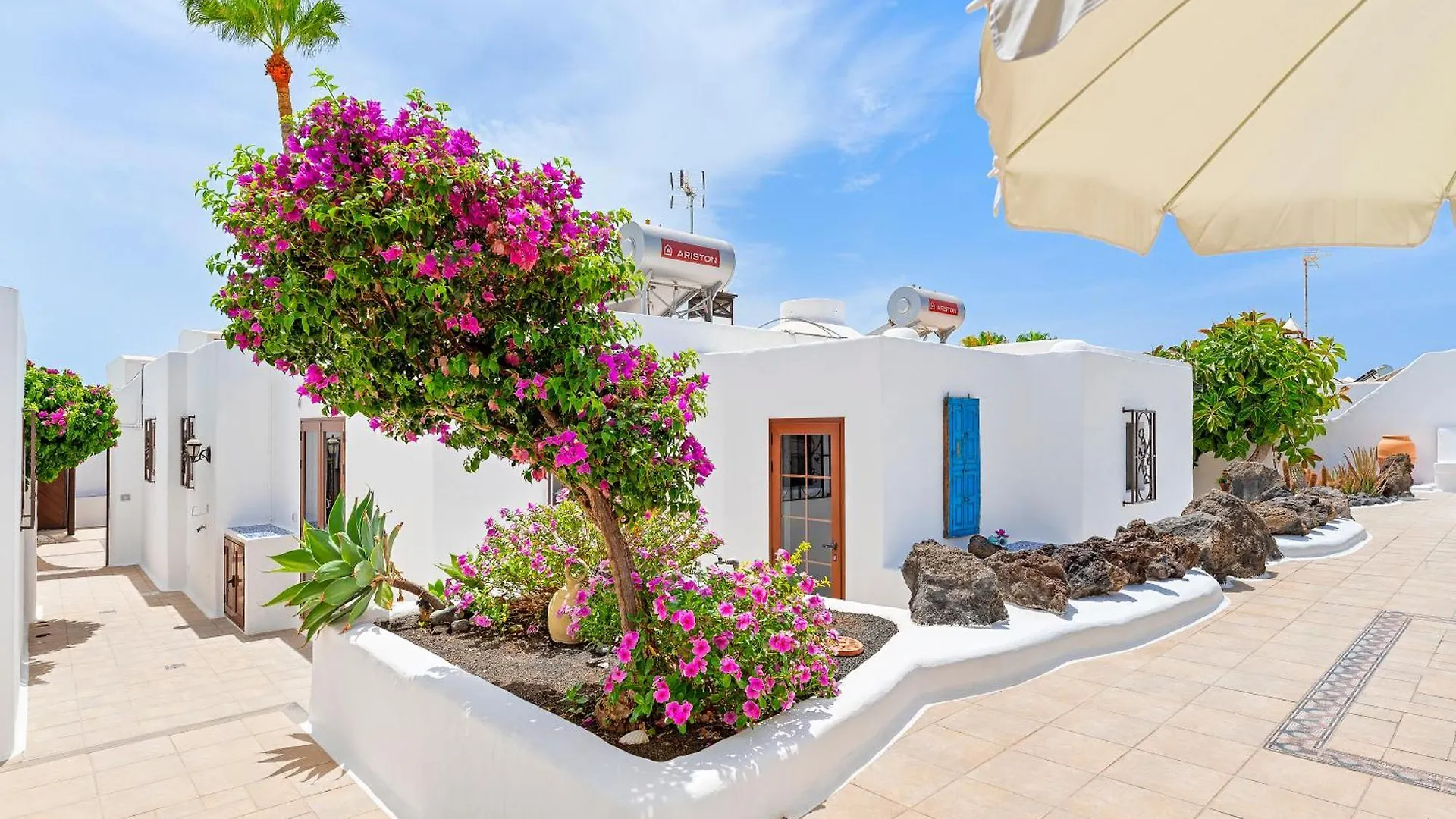Villa Munay Puerto del Carmen  Spain